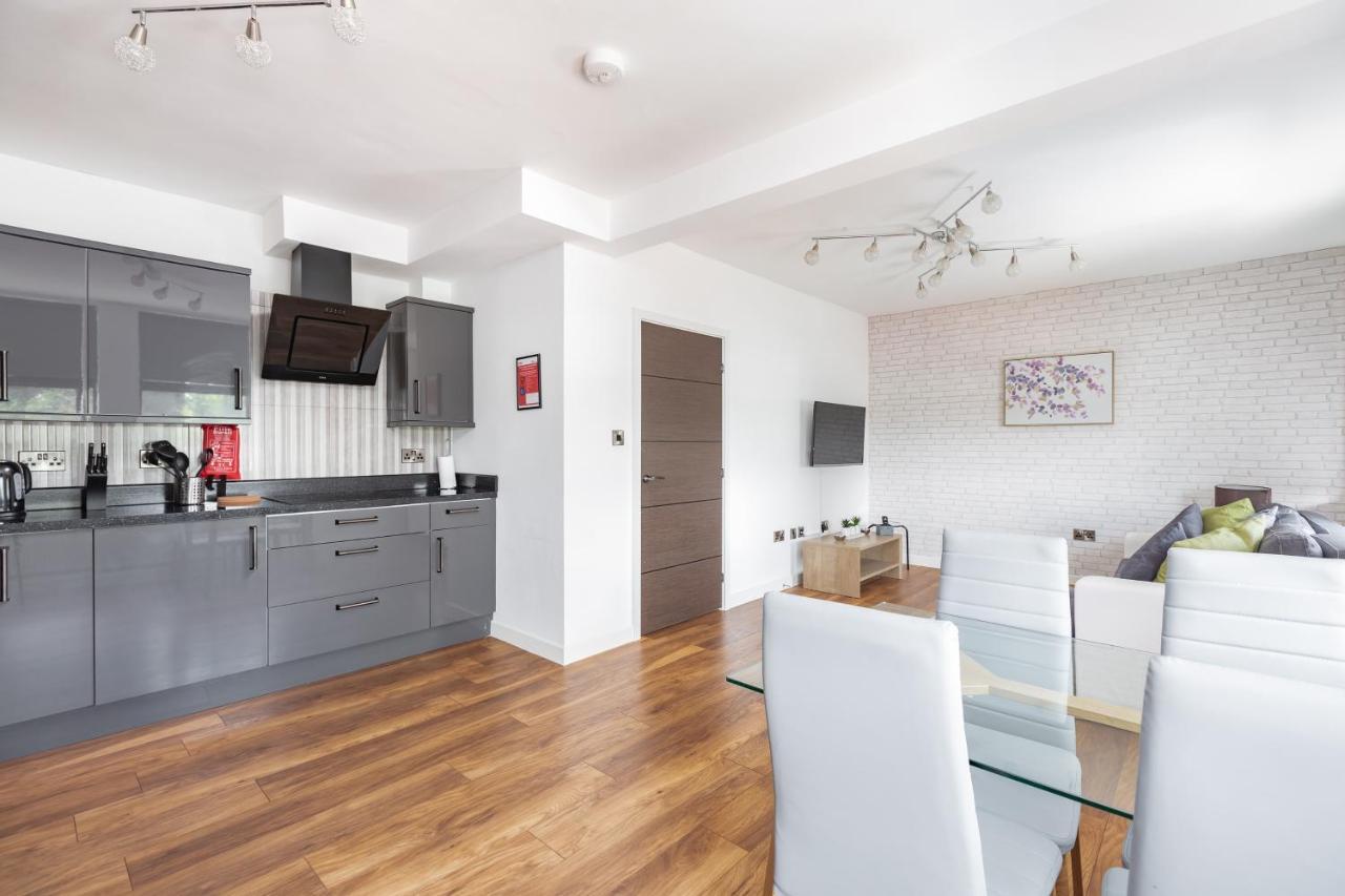 Manhattan Heights Apartment Maidstone Exterior photo